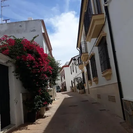 Beautiful In Duquesa Suites And Gardens