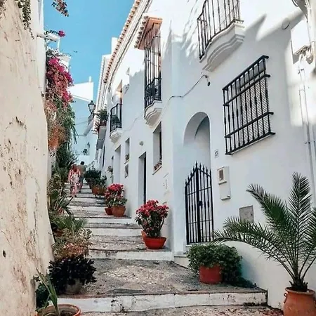Beautiful In Duquesa Suites And Gardens Apartment *